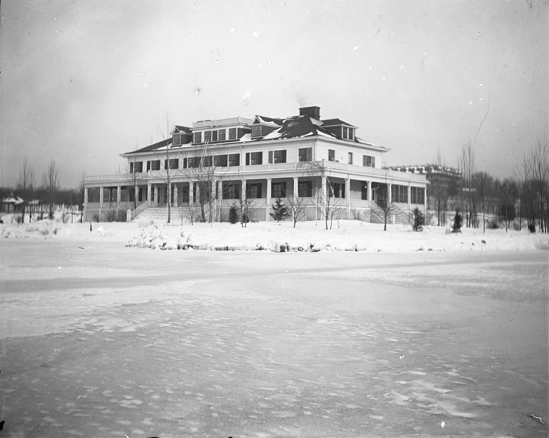 Ice Yacht Clubhouse at Deephaven in winter