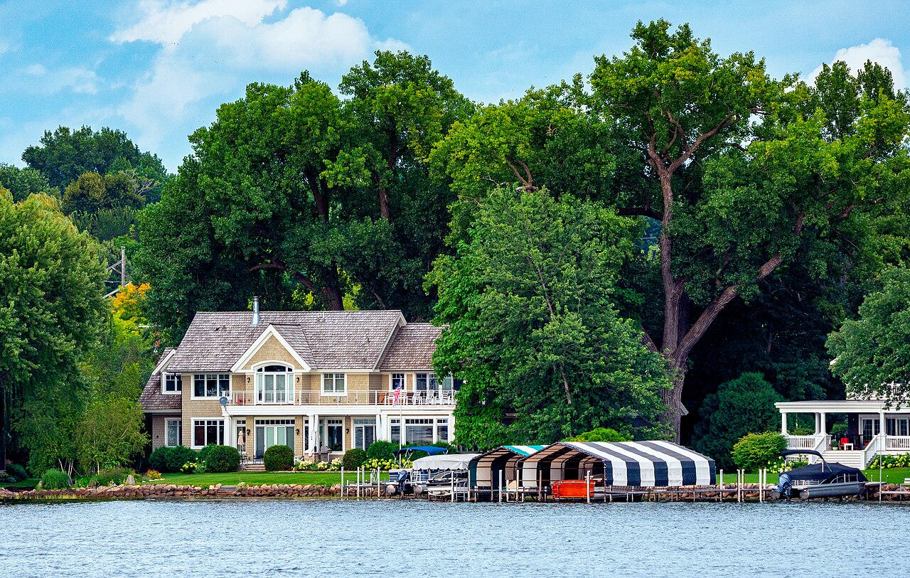 Homes and docks along Lake Minnetonka near Excelsior