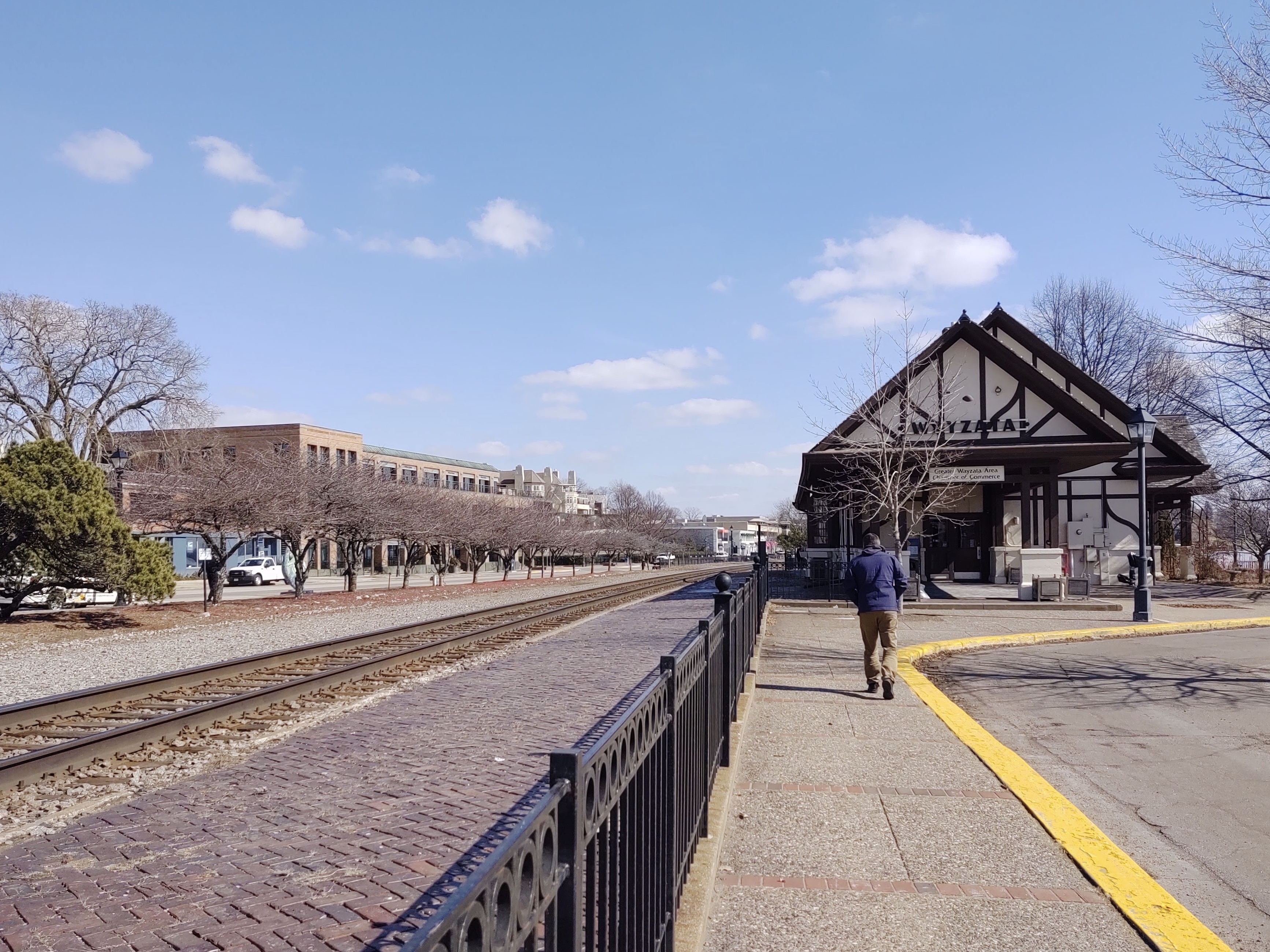 Wayzata Depot and tracks at the lake edge